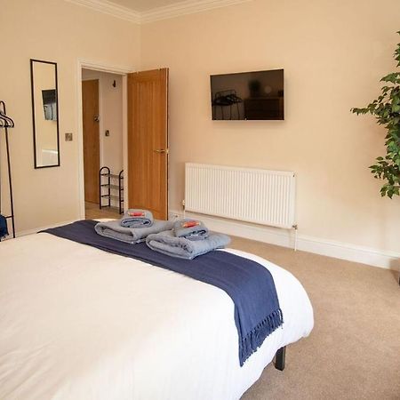 Treetop View Cosy Getaway In Eastbourne, Free Parking, Short And Long Stays, Room photo